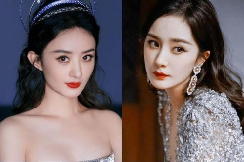 Triệu Lệ Dĩnh và Dương Mịch lần đầu tiên bắt tay, đến Lưu Diệc Phi cũng phải dè chừng
