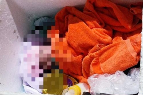 Bé gái sơ sinh bị bỏ rơi trong thùng xốp, lời nhắn để lại đầy xót xa
