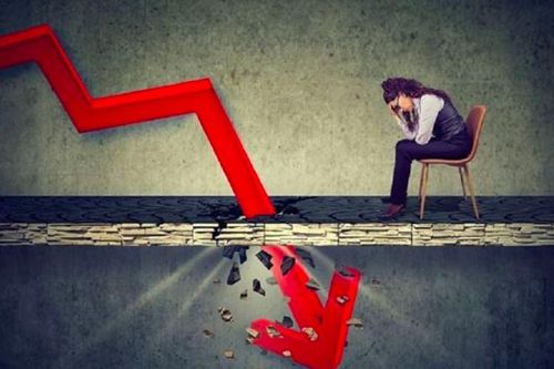 Doanh nghiệp bất động sản đầu tiên báo cáo lợi nhuận cả năm 2023 lao dốc mạnh