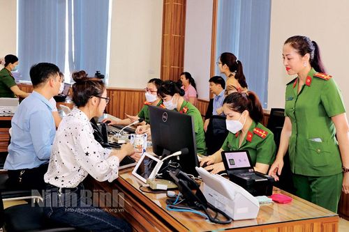 Đẩy mạnh cải cách thủ tục hành chính phục vụ người dân và doanh nghiệp