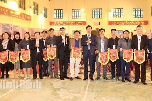 Khai mạc Cuộc thi Khoa học Kỹ thuật cấp tỉnh dành cho học sinh trung học, năm học 2023-2024