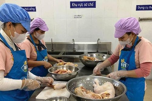 Nỗi niềm nhân viên cấp dưỡng
