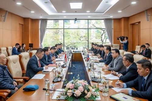 Phó Chủ tịch Quốc hội Lào thăm, làm việc với Viện Nghiên cứu lập pháp