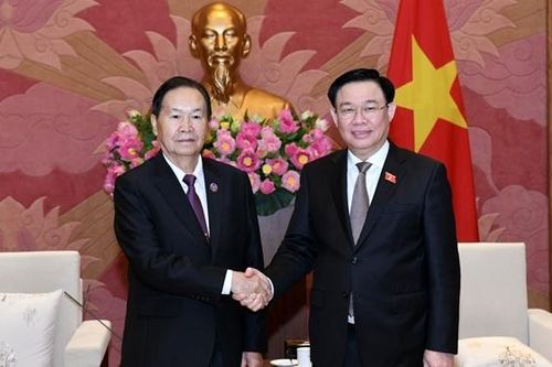 Chủ tịch Quốc hội Vương Đình Huệ tiếp Phó Chủ tịch Quốc hội Lào