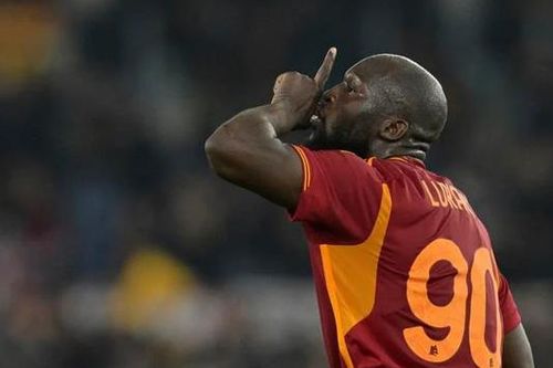 AS Roma ngược dòng ngoạn mục vào tứ kết Coppa Italia