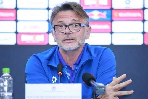HLV Philippe Troussier bày tỏ sự tin tưởng vào các cầu thủ
