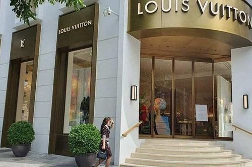 Việt Nam đánh giá là thị trường tiềm năng cho các mặt hàng xa xỉ, doanh thu thương hiệu 'dành cho người giàu' thu về cả nghìn tỷ đồng