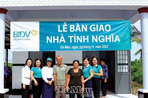 Cộng đồng phồn vinh, ngân hàng bền vững