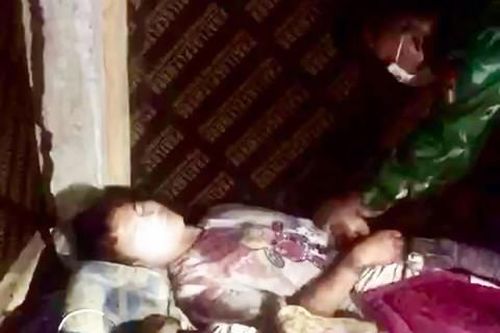 Điều tra nghi án người chồng giết vợ con rồi nằm ngủ bên cạnh
