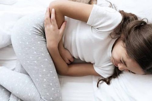 Dấu hiệu cần cảnh giác với đau ruột thừa ở trẻ, nếu đau bụng kèm dấu hiệu này cần đến viện ngay!