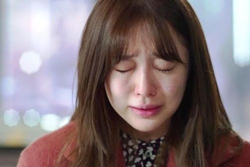 Vừa kết hôn xong, chồng nằng nặc đòi hết tiền, vàng cưới, vợ suy sụp khi biết lý do