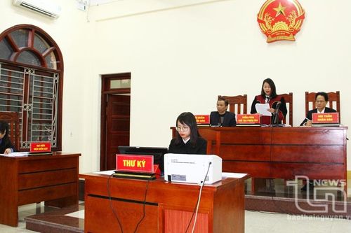 Chiếm đoạt tài sản của bạn trai vì không cho vay tiền