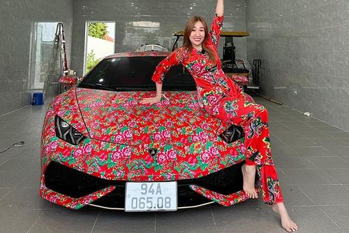 Lamborghini Huracan tiền tỷ của dân chơi Bạc Liêu 'đắp chăn con công'