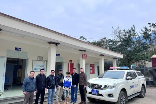Lai Châu: Vận động 1 người, bắt 1 đối tượng bị truy nã về quy án