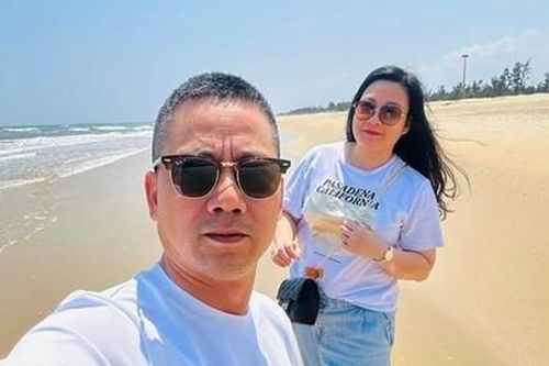 Đạo diễn 'Đại gia chân đất' thú nhận chuyện ngoại tình gây xôn xao