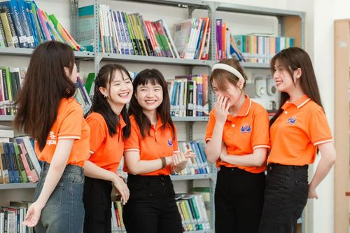 Hà Nội trả chế độ hỗ trợ cho gần 1000 sinh viên sư phạm