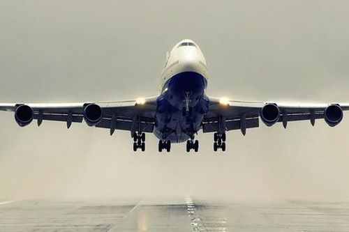 Chuyến bay đặc biệt của nữ bác sĩ làm việc tại trung tâm y tế huyện