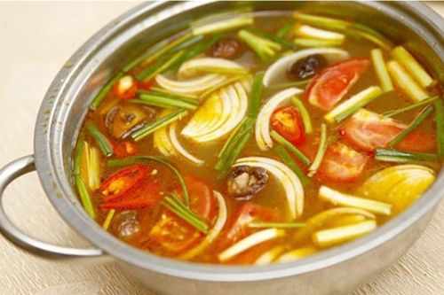 Mẹo làm nước lẩu chỉ trong 15 phút: Thơm ngon, không cần ninh xương vẫn ngọt lừ