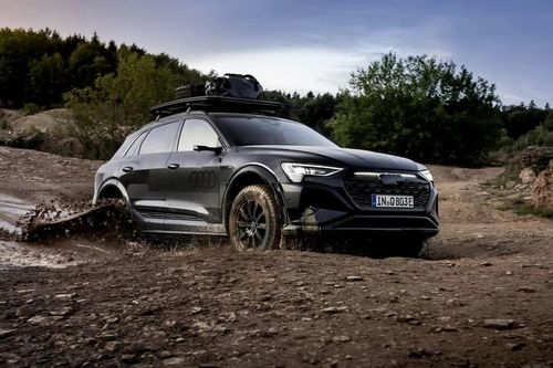 Audi giới thiệu xe điện địa hình Dakar, chuyển hóa từ mẫu Q8 e-tron