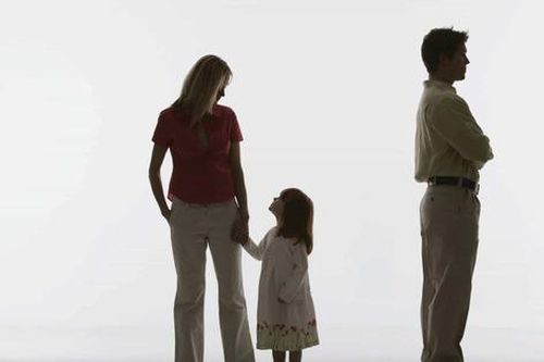 Đã ly hôn, chồng có phải cấp dưỡng cho vợ cũ?