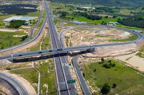 Nghiên cứu làm trục cao tốc Vĩnh Hảo - Liên Khương nối Duyên hải Nam Trung Bộ với Tây Nguyên