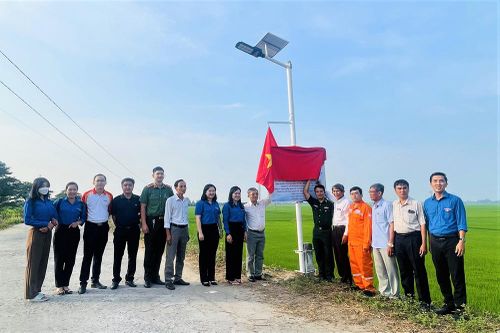 TP. Châu Đốc khánh thành công trình thanh niên 'Thắp sáng biên giới'