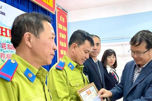 Vườn quốc gia Kon Ka Kinh khen 20 tập thể, 63 cá nhân tích cực quản lý, bảo vệ rừng