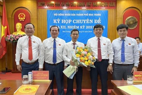 Ông Nguyễn Văn Minh được bầu giữ chức vụ Phó Chủ tịch UBND TP. Nha Trang