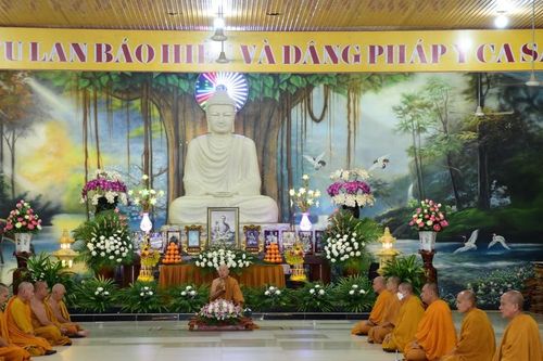 Giáo đoàn VI hệ phái Khất sĩ tổ chức khóa tu 'Sống chung tu học lần VIII' tại tịnh xá Trúc Lâm