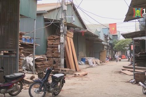 Vận động người dân tháo dỡ công trình sai phạm
