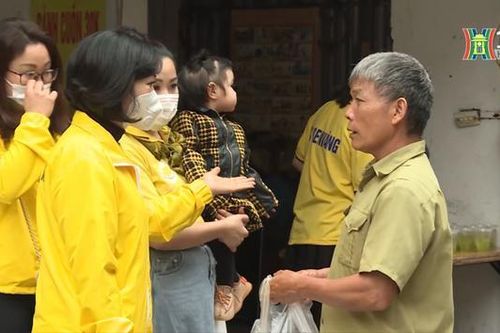 Ấm áp những suất cơm thiện nguyện | Người tốt quanh ta | 05/01/2024