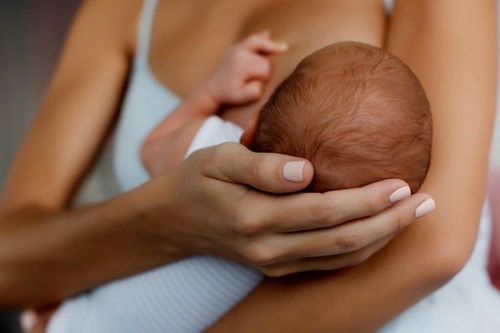 Hành trình kỳ diệu của cặp vợ chồng nhiễm HIV sinh con không mang bệnh