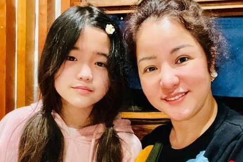 Thúy Nga tự hào con gái tự lập, hiểu chuyện