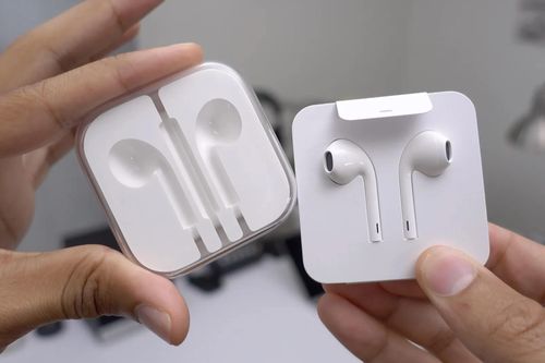 Năm 2024 rồi mà Apple vẫn bán những sản phẩm 'cổ lỗ sĩ' này