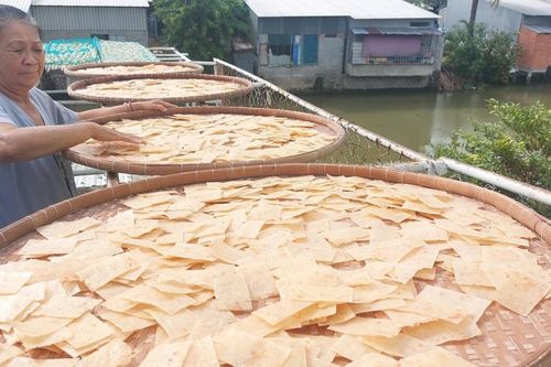 Làng sản xuất đồ khô ở Sóc Trăng nhộn nhịp ngày giáp Tết