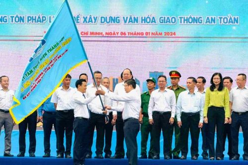 Phát động năm an toàn giao thông 2024 với chủ đề 'Thượng tôn pháp luật để xây dựng văn hóa giao thông an toàn'