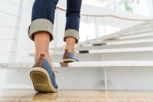 7 lợi ích đối với sức khỏe của việc đi bộ 10 phút sau bữa ăn