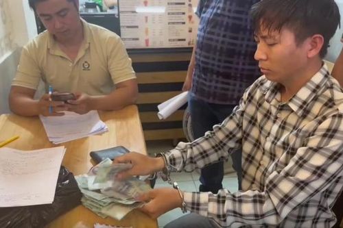 Bắt cộng tác viên một tờ báo tại TP HCM để điều tra về hành vi cưỡng đoạt tài sản