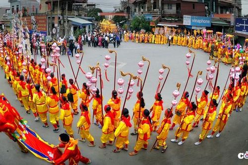 Độc đáo lễ hội Phủ Dầy và sự tích thờ Thánh Mẫu Liễu Hạnh