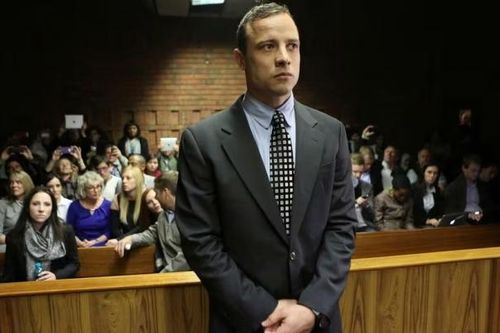 Nhà vô địch khuyết tật Oscar Pistorius ra tù sau 11 năm sát hại bạn gái