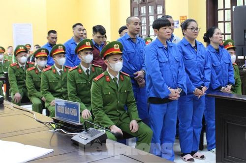 Toàn bộ 11 bị cáo trong đường dây ma túy 'khủng' lĩnh án chung thân và tử hình