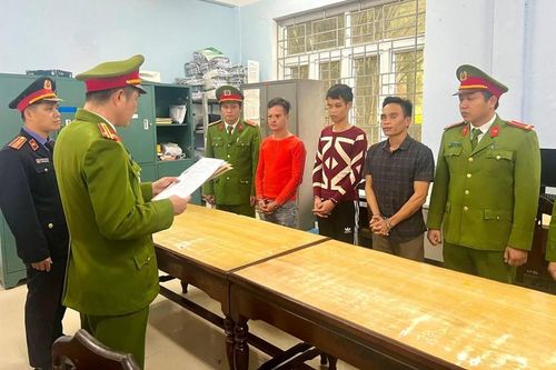 Sử dụng mạng xã hội lừa đảo chiếm đoạt 41 tấn thóc