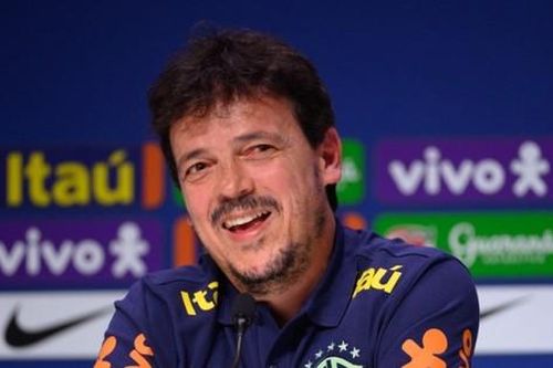 LĐBĐ Brazil sa thải HLV tạm quyền