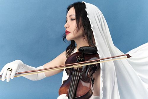 Hiền Lê và cây vĩ cầm kỷ vật 100 năm tuổi của bố