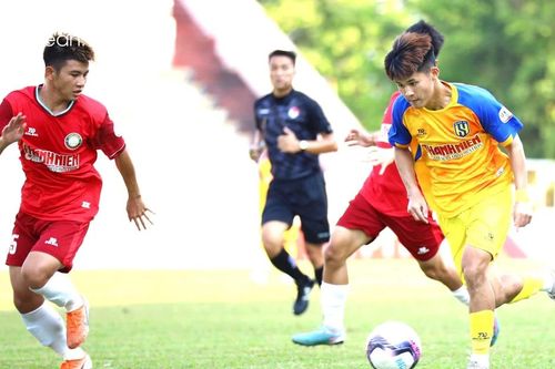 HLV Nguyễn Huy Hoàng và 'sứ mệnh' mang tên U19 Sông Lam Nghệ An