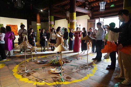 Triển lãm 'Mạch nguồn' tôn vinh những nét văn hóa của Thăng Long - Hà Nội