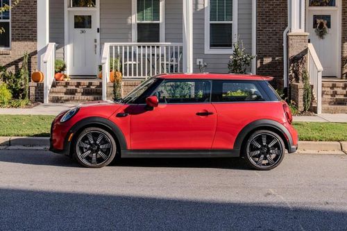 Bảng giá xe MINI tháng 1/2024