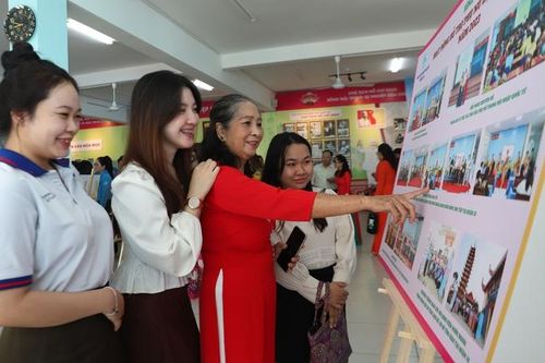 Cán bộ Hội nhận sinh viên Lào, Campuchia làm con nuôi
