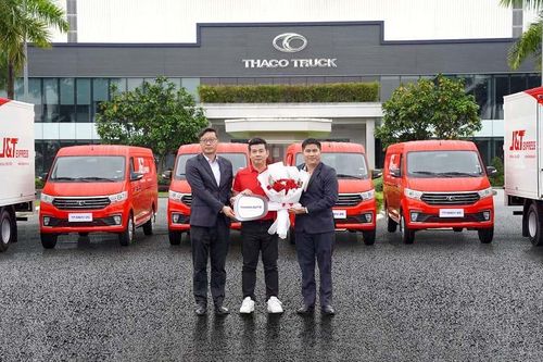 THACO AUTO bàn giao lô 140 xe cho J&T Express Việt Nam