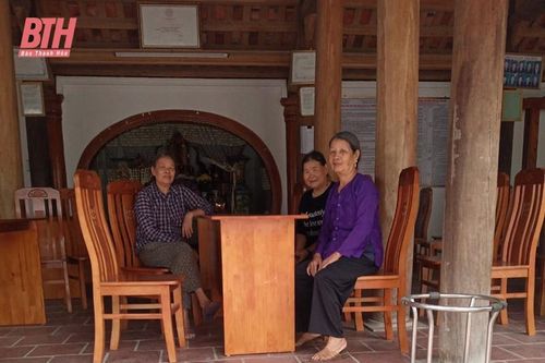 Ai về nghe giọng làng tôi